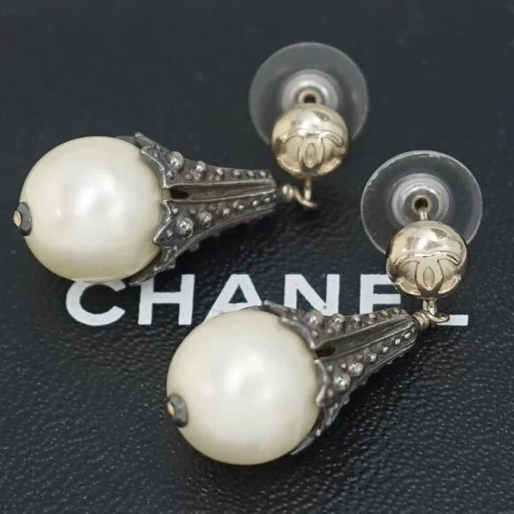 CHANEL CC Logos Pearl Dangle Stud Earrings Silver Gold Tone 03P Auth w/Box